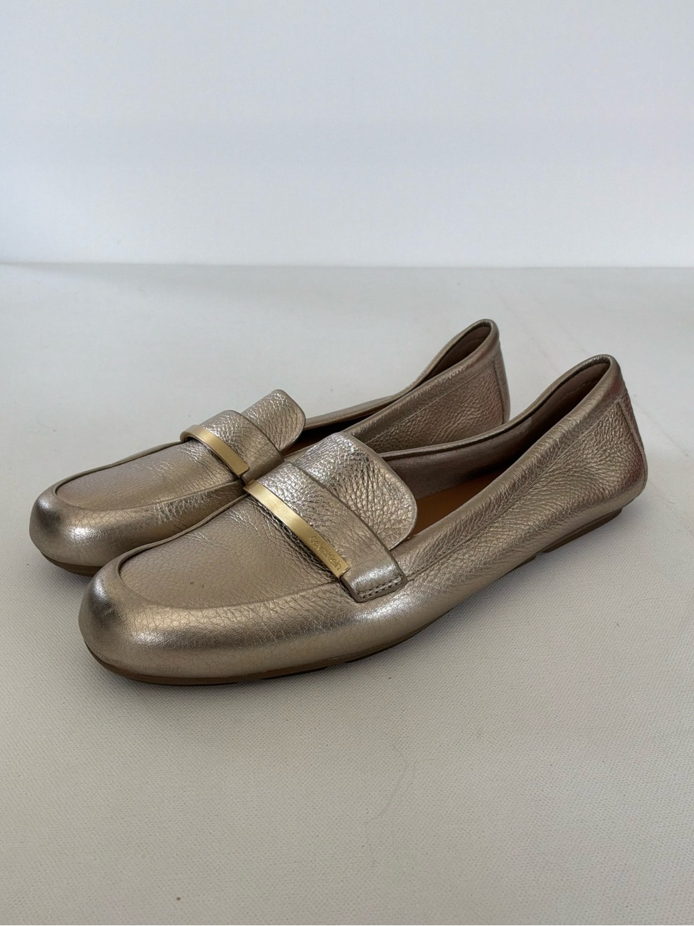 Calvin Klein Lilliana Metallic Champagne Leather Loafers Women’s Size 8.5